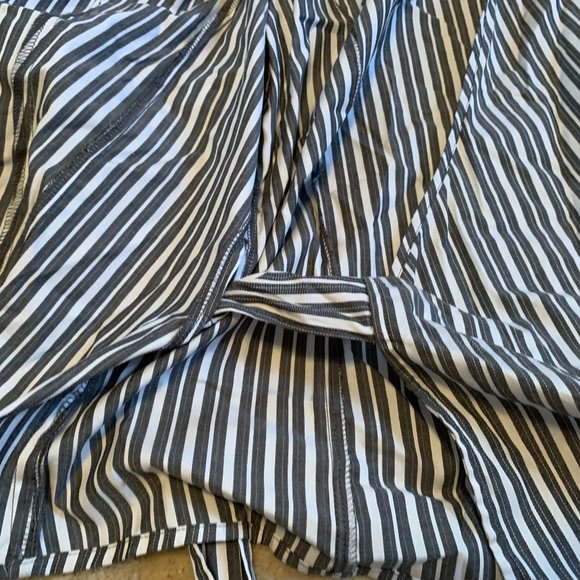 NWT Covington Muted Black and White Striped 3/4 Sleeve Wrap Blouse Size XL - Picture 7 of 14